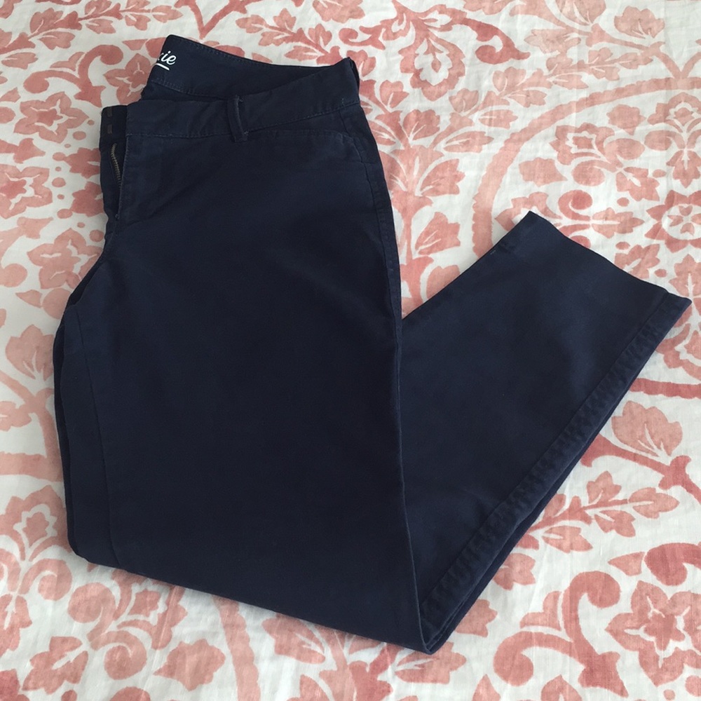 Old Navy Pixie Pant in Navy